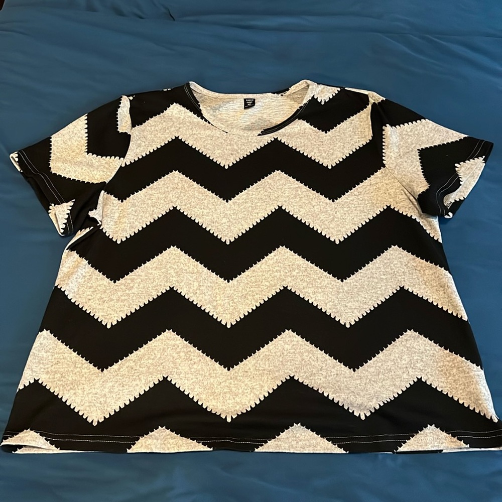 SHEIN Curve sweater, size 3x, worn one time, in excellent condition